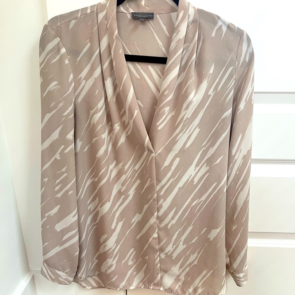 Vince Camuto Women’s Blouse small